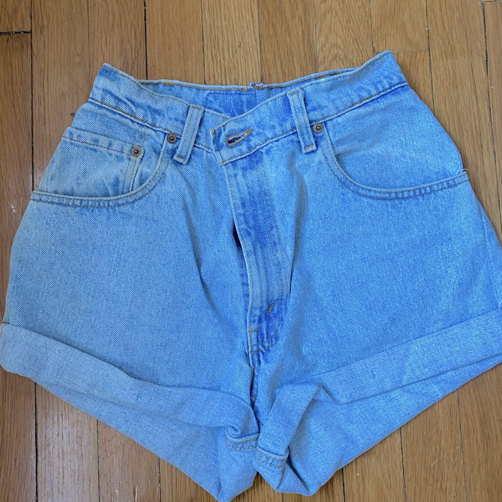 High waisted vintage Levi’s!